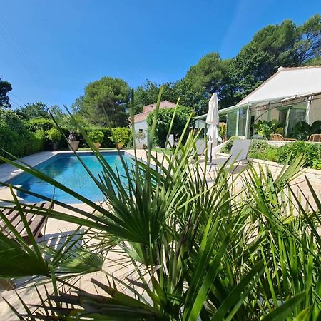 Maison Villa Pierrevert Bagian luar foto